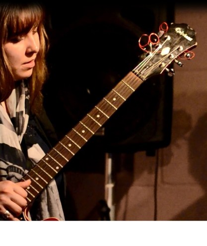 nora bite  - guitarist