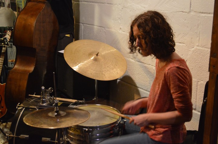 Caroline Scott - drums .. Troyganic jazz jam- Jazz jams in London - Jazz drums - Jazz music - Live music in London East